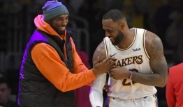 侃爷爆料科比视频,揭秘篮球传奇背后的故事