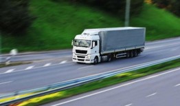 内鬼爆料卡车视频播放,卡车视频播放背后的惊人真相